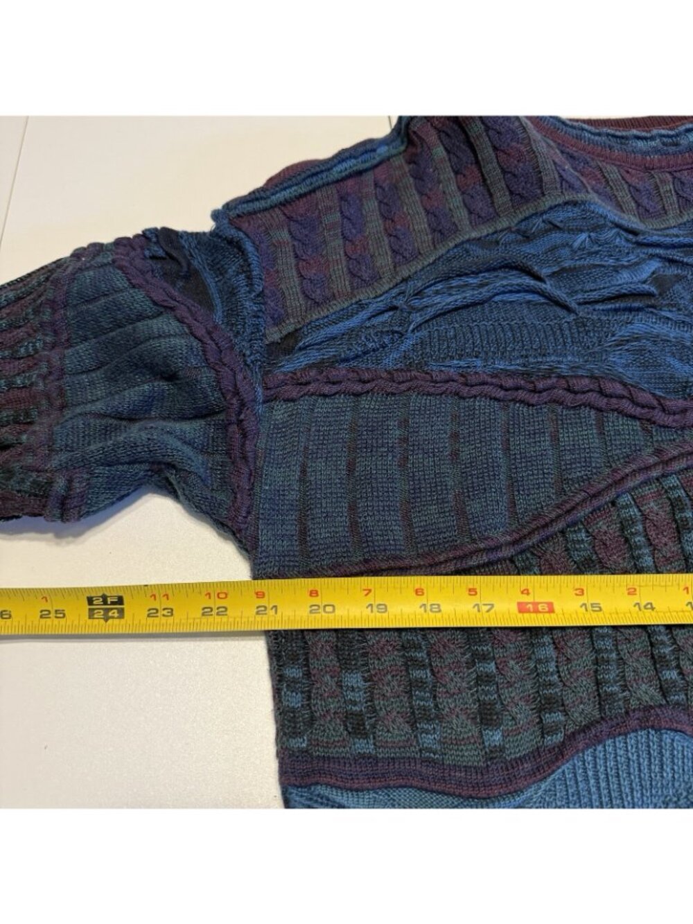 Vtg Tundra Canada 3D Knit Crewneck Sweater Coogi Style Mens XL Maroon Blue - Picture 7 of 8